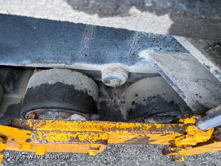 image for item FK3168 2000 Blaw Knox PF5510 paver