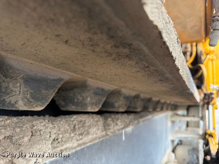 image for item FK3168 2000 Blaw Knox PF5510 paver