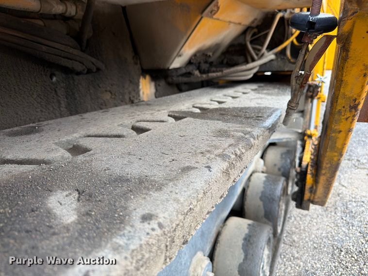 image for item FK3168 2000 Blaw Knox PF5510 paver