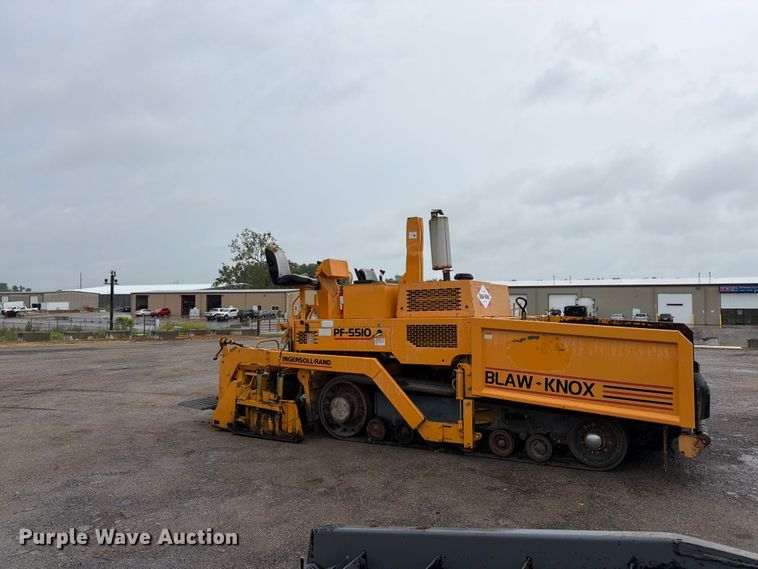 image for item FK3169 1999 Blaw Knox PF5510 paver