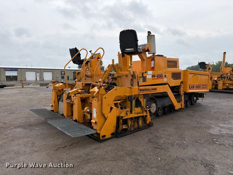 image for item FK3169 1999 Blaw Knox PF5510 paver