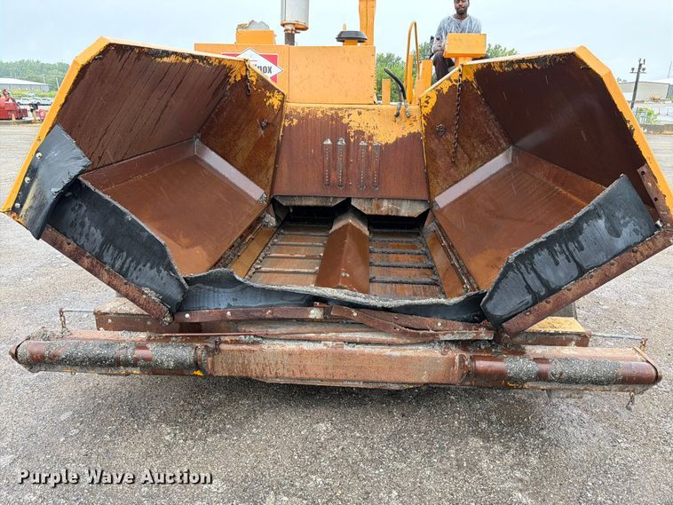 image for item FK3169 1999 Blaw Knox PF5510 paver