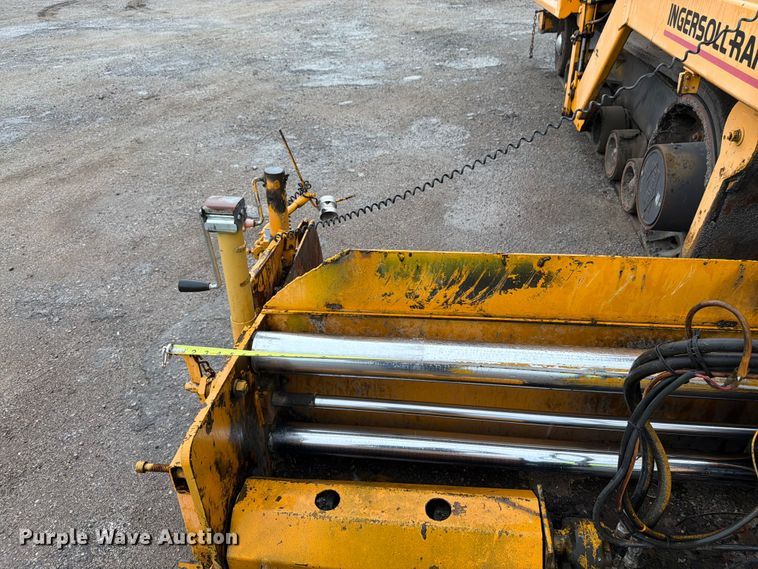 image for item FK3169 1999 Blaw Knox PF5510 paver