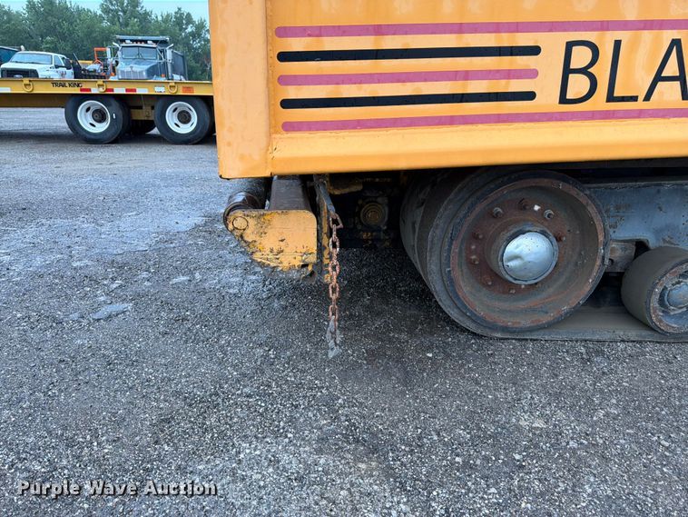 image for item FK3169 1999 Blaw Knox PF5510 paver