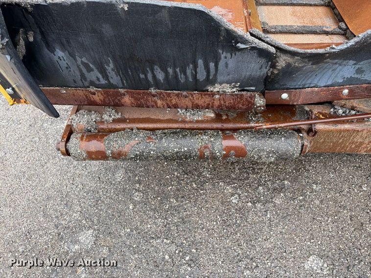 image for item FK3169 1999 Blaw Knox PF5510 paver