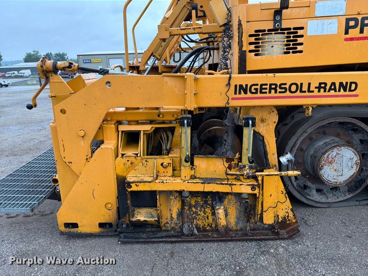image for item FK3169 1999 Blaw Knox PF5510 paver