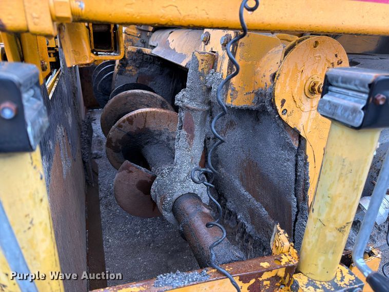 image for item FK3169 1999 Blaw Knox PF5510 paver