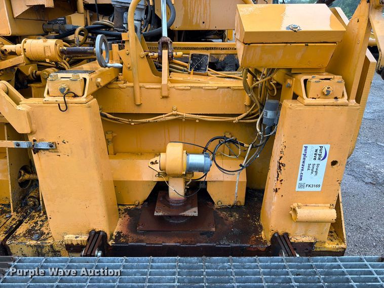 image for item FK3169 1999 Blaw Knox PF5510 paver