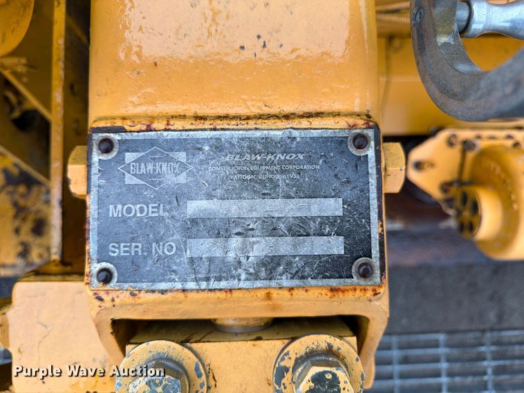 image for item FK3169 1999 Blaw Knox PF5510 paver
