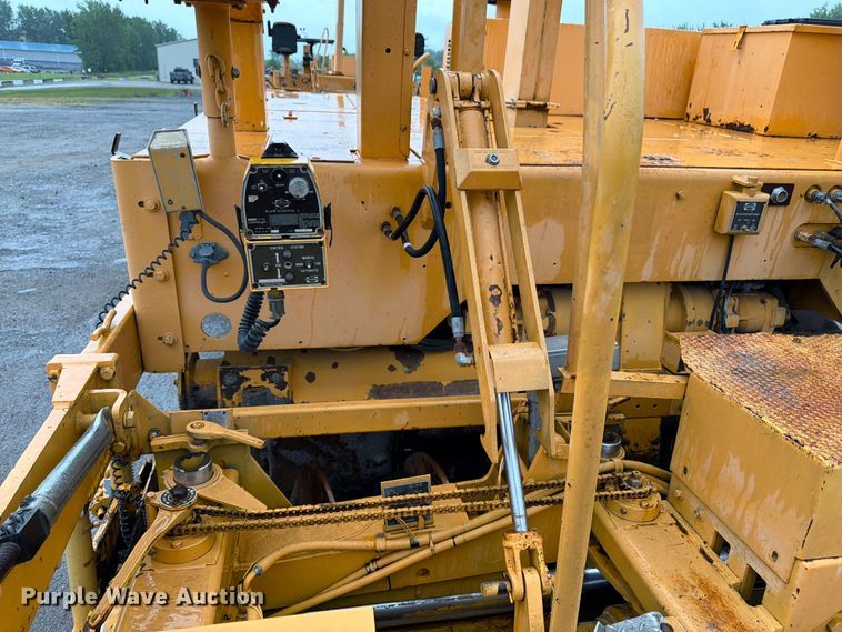 image for item FK3169 1999 Blaw Knox PF5510 paver