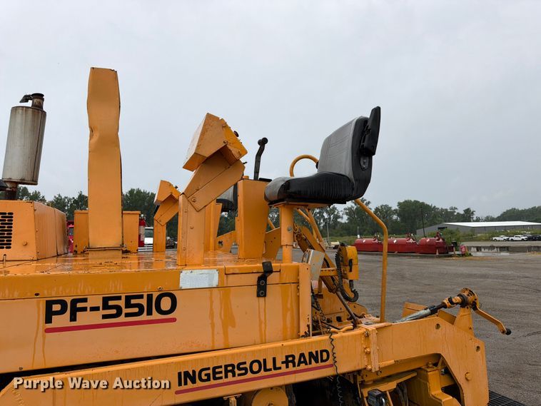 image for item FK3169 1999 Blaw Knox PF5510 paver