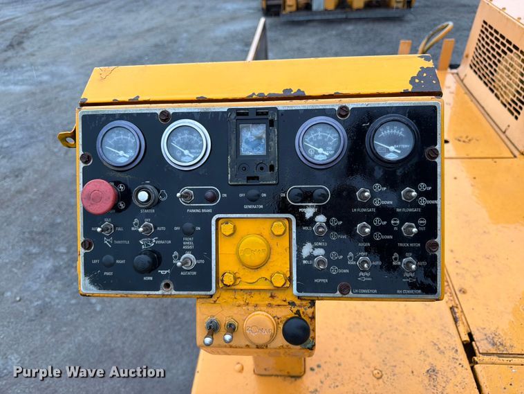 image for item FK3169 1999 Blaw Knox PF5510 paver