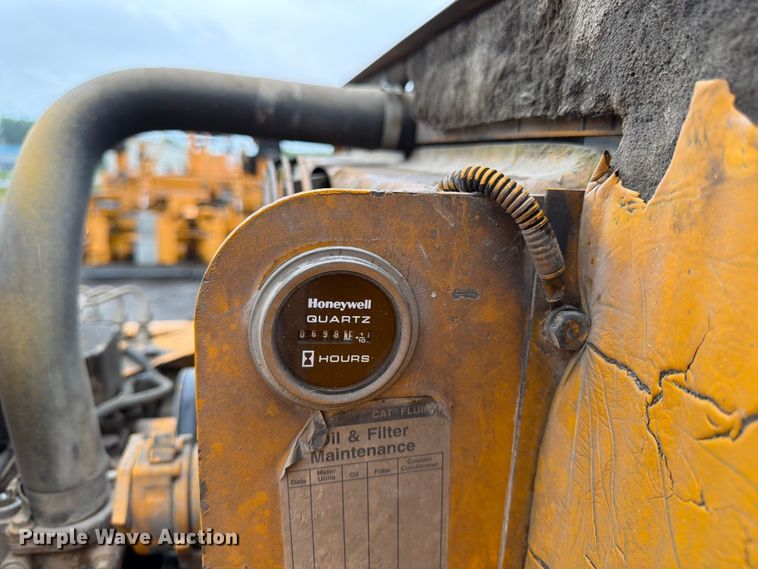image for item FK3169 1999 Blaw Knox PF5510 paver