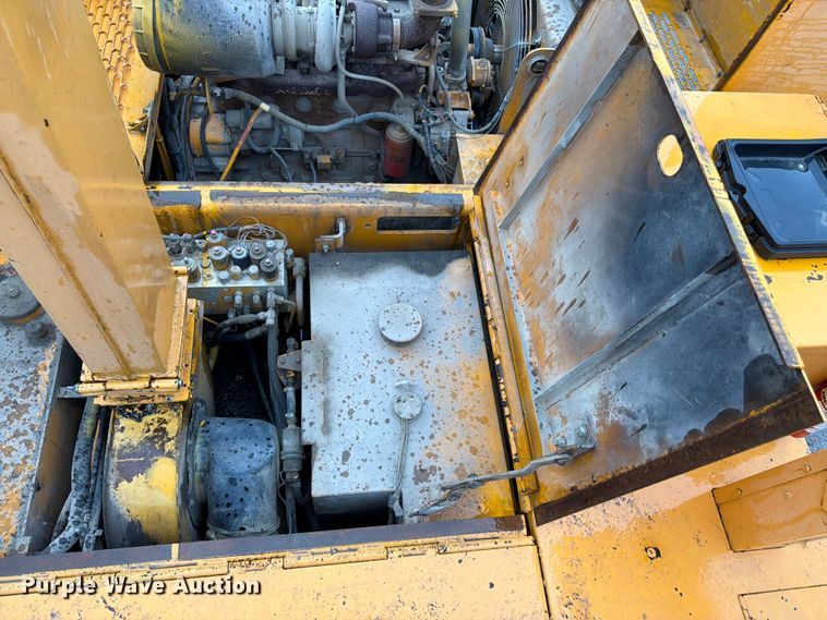 image for item FK3169 1999 Blaw Knox PF5510 paver