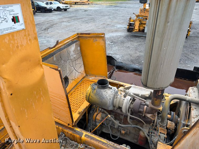 image for item FK3169 1999 Blaw Knox PF5510 paver