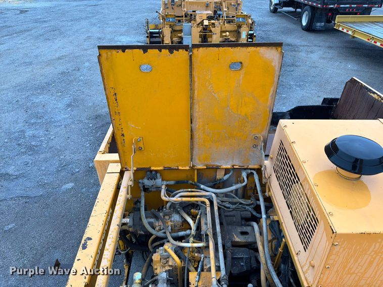 image for item FK3169 1999 Blaw Knox PF5510 paver