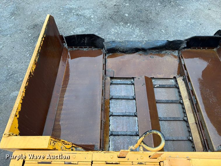 image for item FK3169 1999 Blaw Knox PF5510 paver