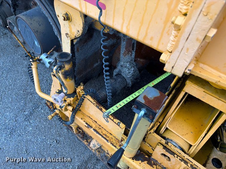image for item FK3169 1999 Blaw Knox PF5510 paver