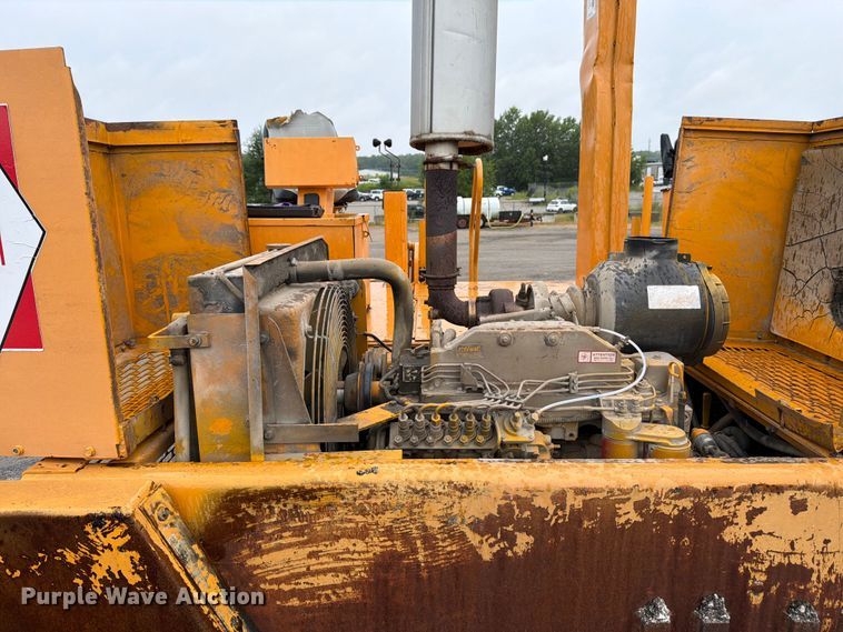 image for item FK3169 1999 Blaw Knox PF5510 paver