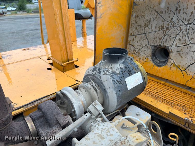 image for item FK3169 1999 Blaw Knox PF5510 paver