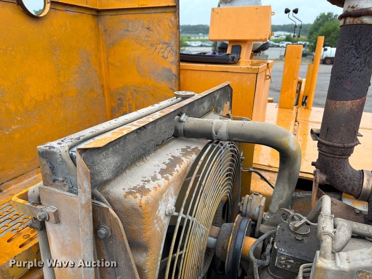 image for item FK3169 1999 Blaw Knox PF5510 paver