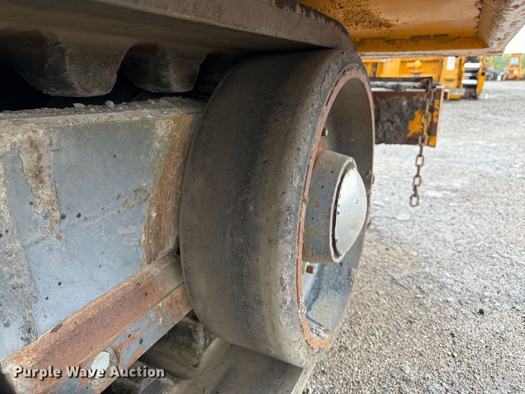image for item FK3169 1999 Blaw Knox PF5510 paver