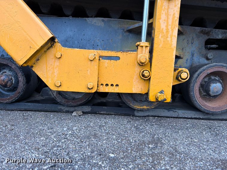 image for item FK3169 1999 Blaw Knox PF5510 paver