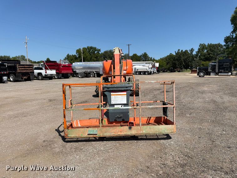 image for item FK3218 2004 JLG 800AJ boom lift