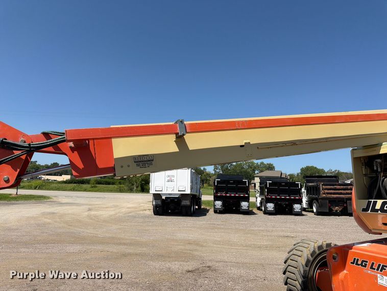 image for item FK3218 2004 JLG 800AJ boom lift