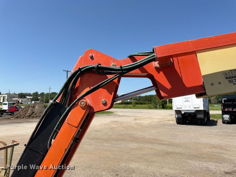 image for item FK3218 2004 JLG 800AJ boom lift