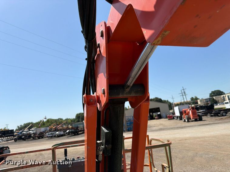 image for item FK3218 2004 JLG 800AJ boom lift