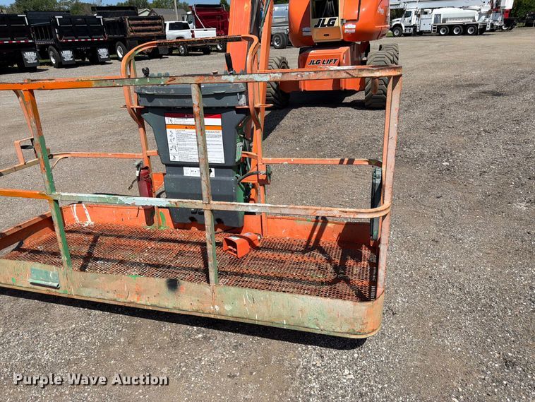 image for item FK3218 2004 JLG 800AJ boom lift