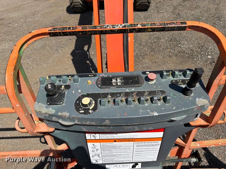 image for item FK3218 2004 JLG 800AJ boom lift