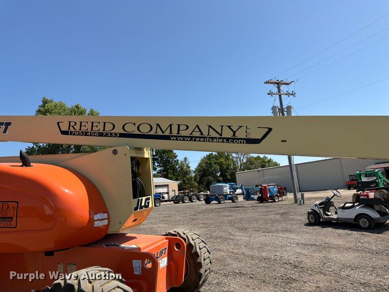 image for item FK3218 2004 JLG 800AJ boom lift
