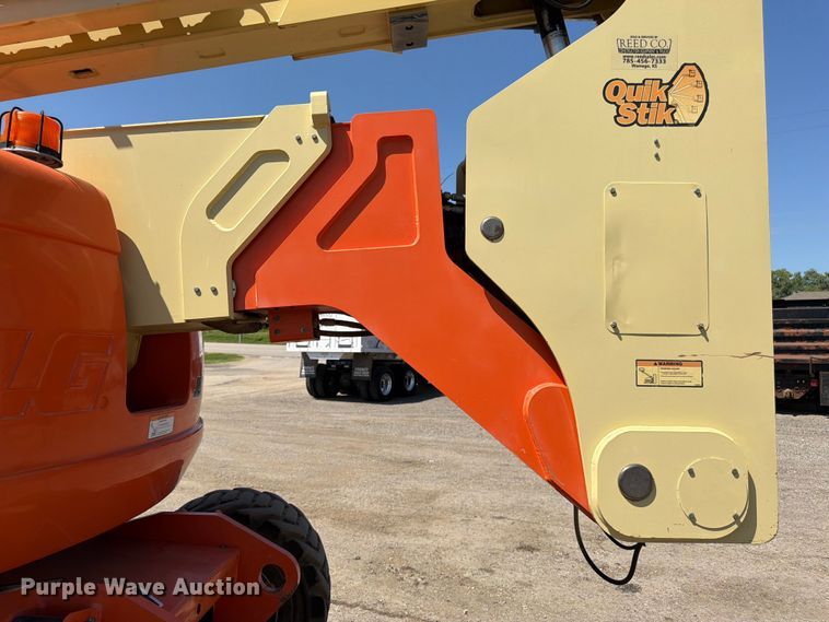 image for item FK3218 2004 JLG 800AJ boom lift