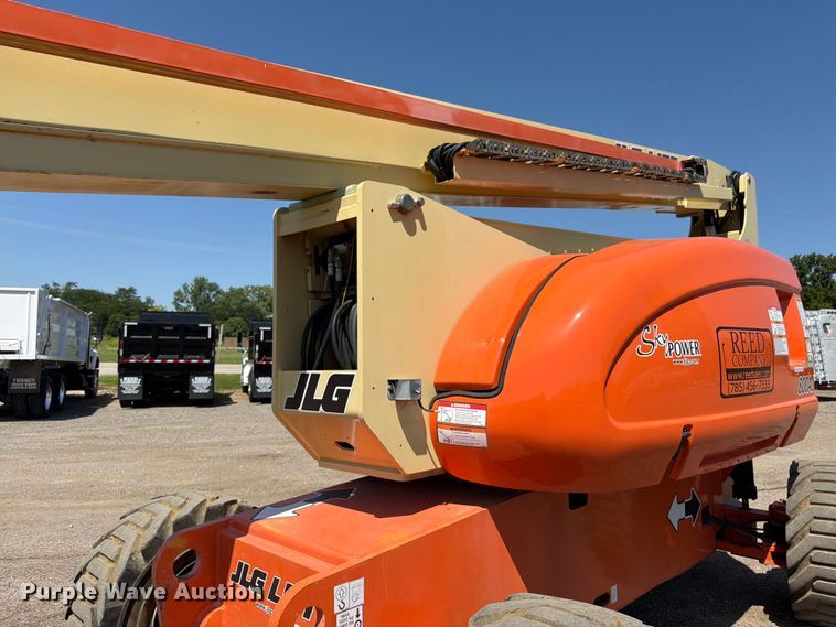image for item FK3218 2004 JLG 800AJ boom lift
