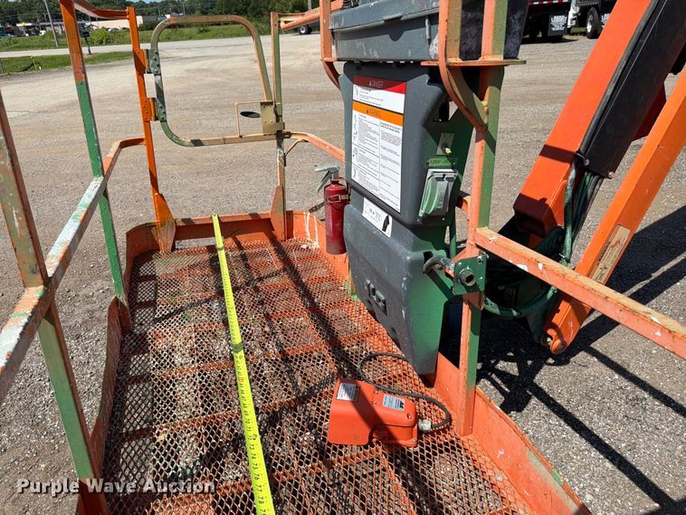 image for item FK3218 2004 JLG 800AJ boom lift