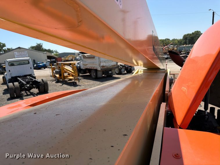 image for item FK3218 2004 JLG 800AJ boom lift