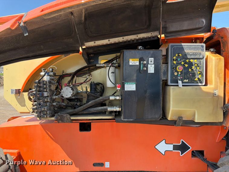 image for item FK3218 2004 JLG 800AJ boom lift