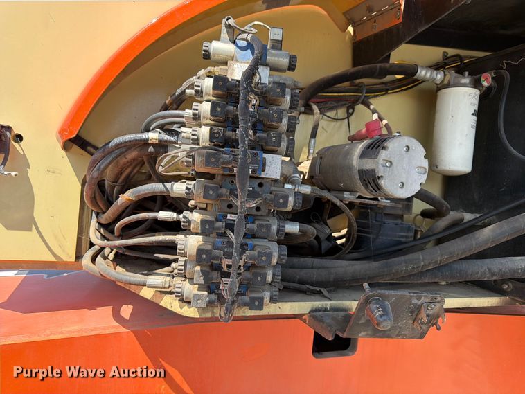 image for item FK3218 2004 JLG 800AJ boom lift