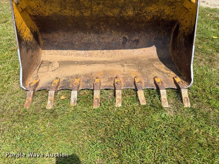 image for item FK3232 1975 Caterpillar 955L track loader