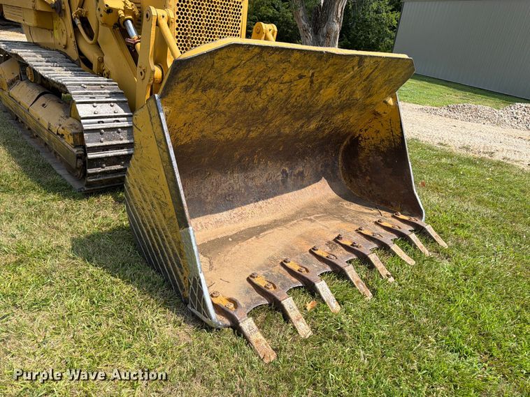 image for item FK3232 1975 Caterpillar 955L track loader