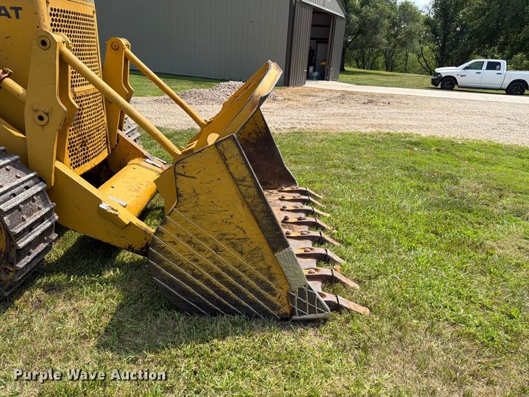 image for item FK3232 1975 Caterpillar 955L track loader