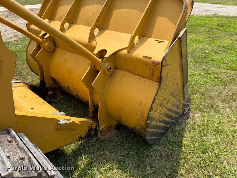 image for item FK3232 1975 Caterpillar 955L track loader