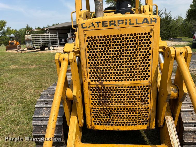 image for item FK3232 1975 Caterpillar 955L track loader