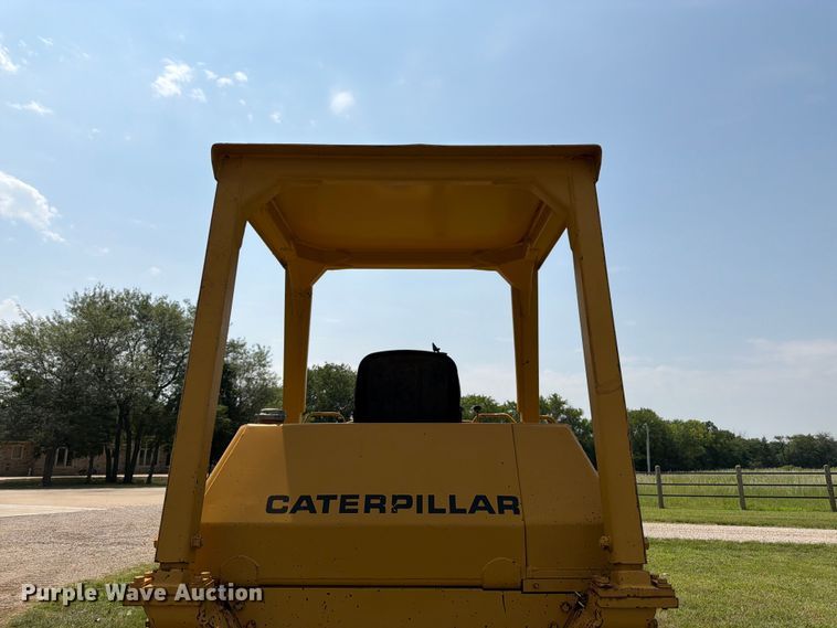 image for item FK3232 1975 Caterpillar 955L track loader