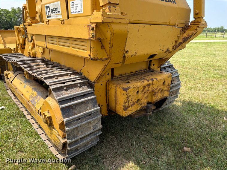 image for item FK3232 1975 Caterpillar 955L track loader