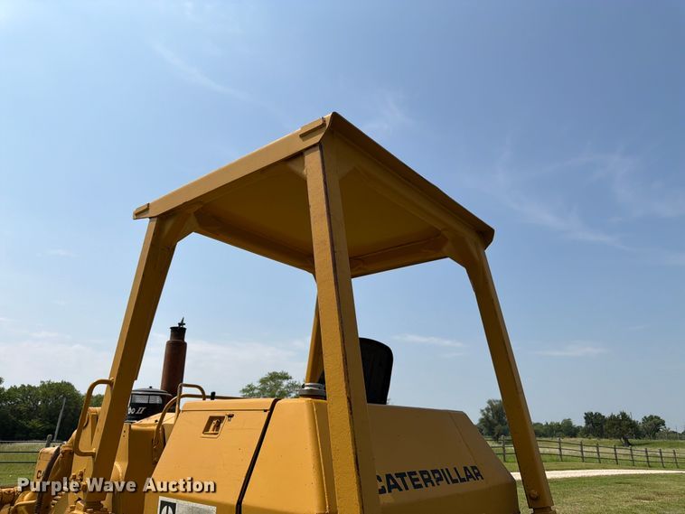 image for item FK3232 1975 Caterpillar 955L track loader