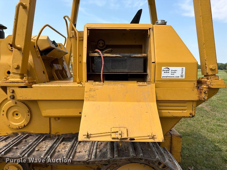 image for item FK3232 1975 Caterpillar 955L track loader