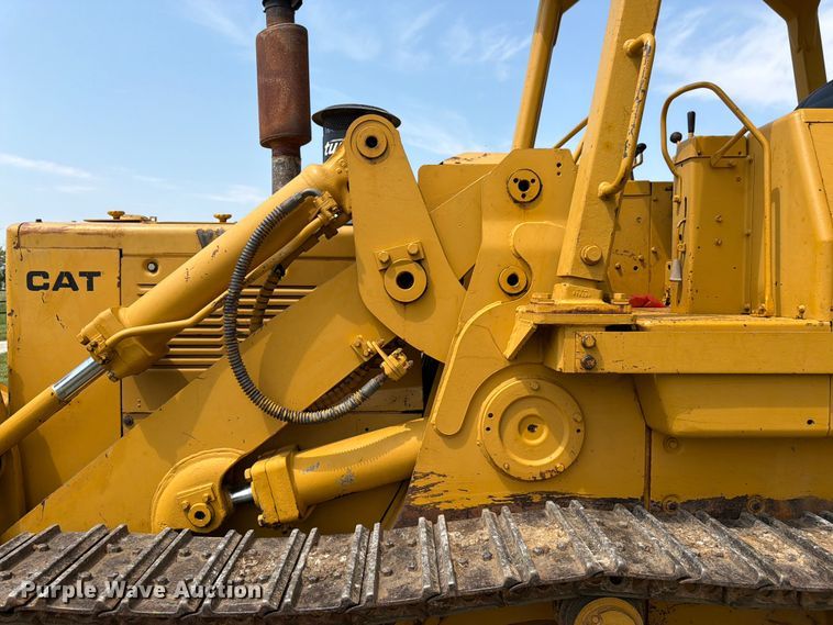 image for item FK3232 1975 Caterpillar 955L track loader